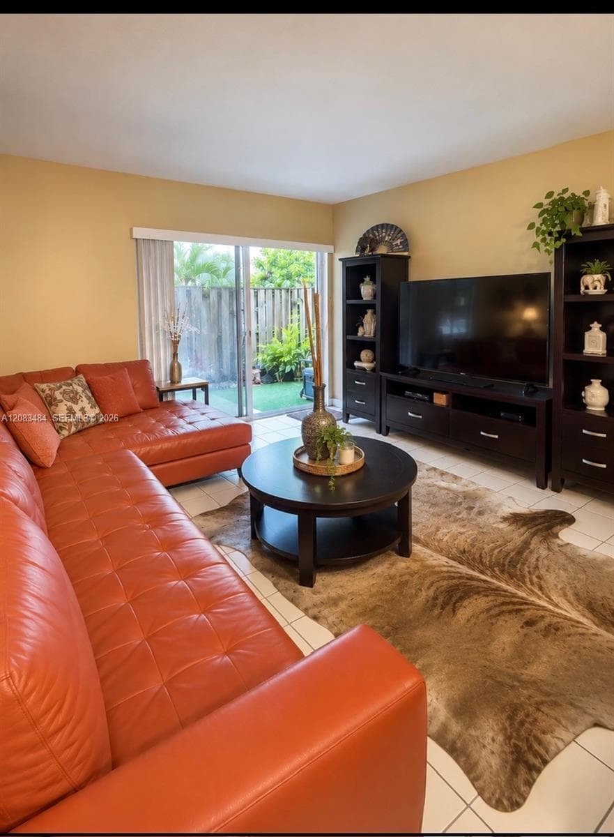 WOODSIDE IN KENDALL CONDO · #101 C in Miami - Photo 2