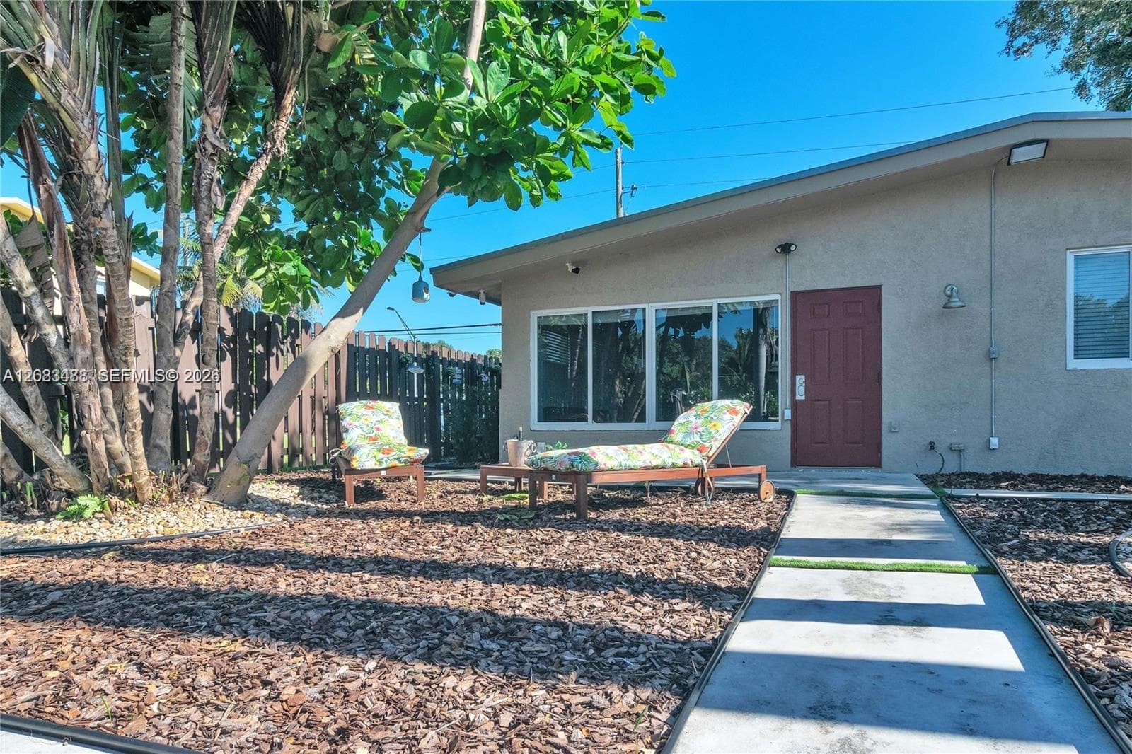 515 SW 12th St #2 photo 2