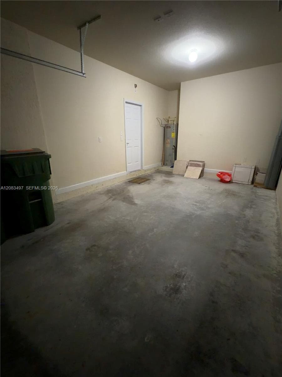 140 NE 28th Ter photo 17
