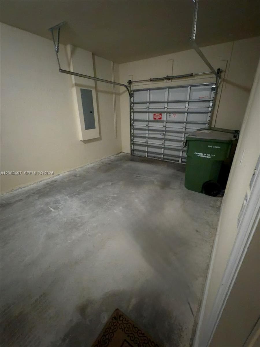 140 NE 28th Ter photo 16