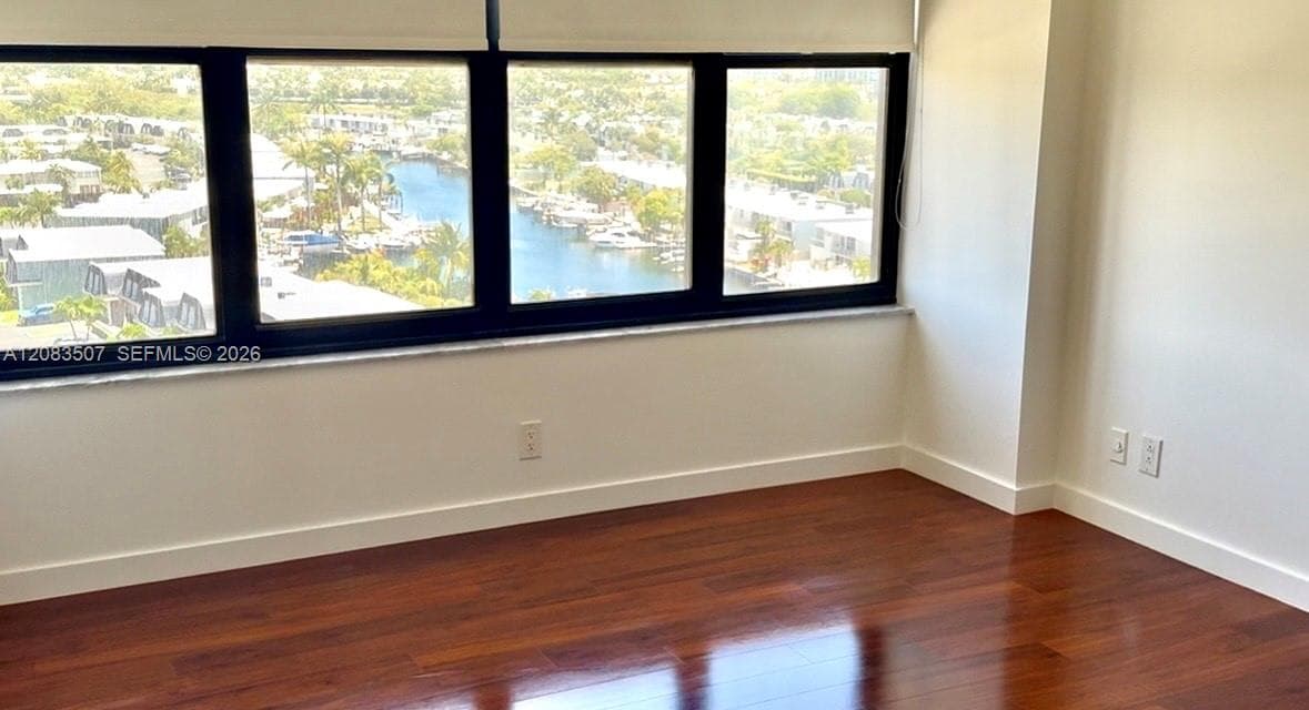 OLYMPUS TOWERS · #1109 in Hallandale Beach - Photo 7