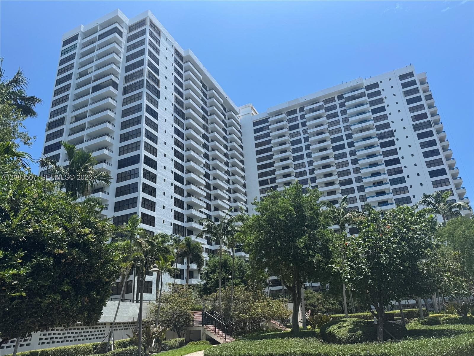 OLYMPUS TOWERS · #1109 in Hallandale Beach - Photo 1