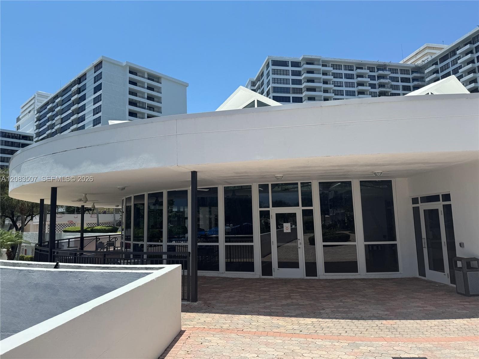 OLYMPUS TOWERS · #1109 in Hallandale Beach - Photo 18