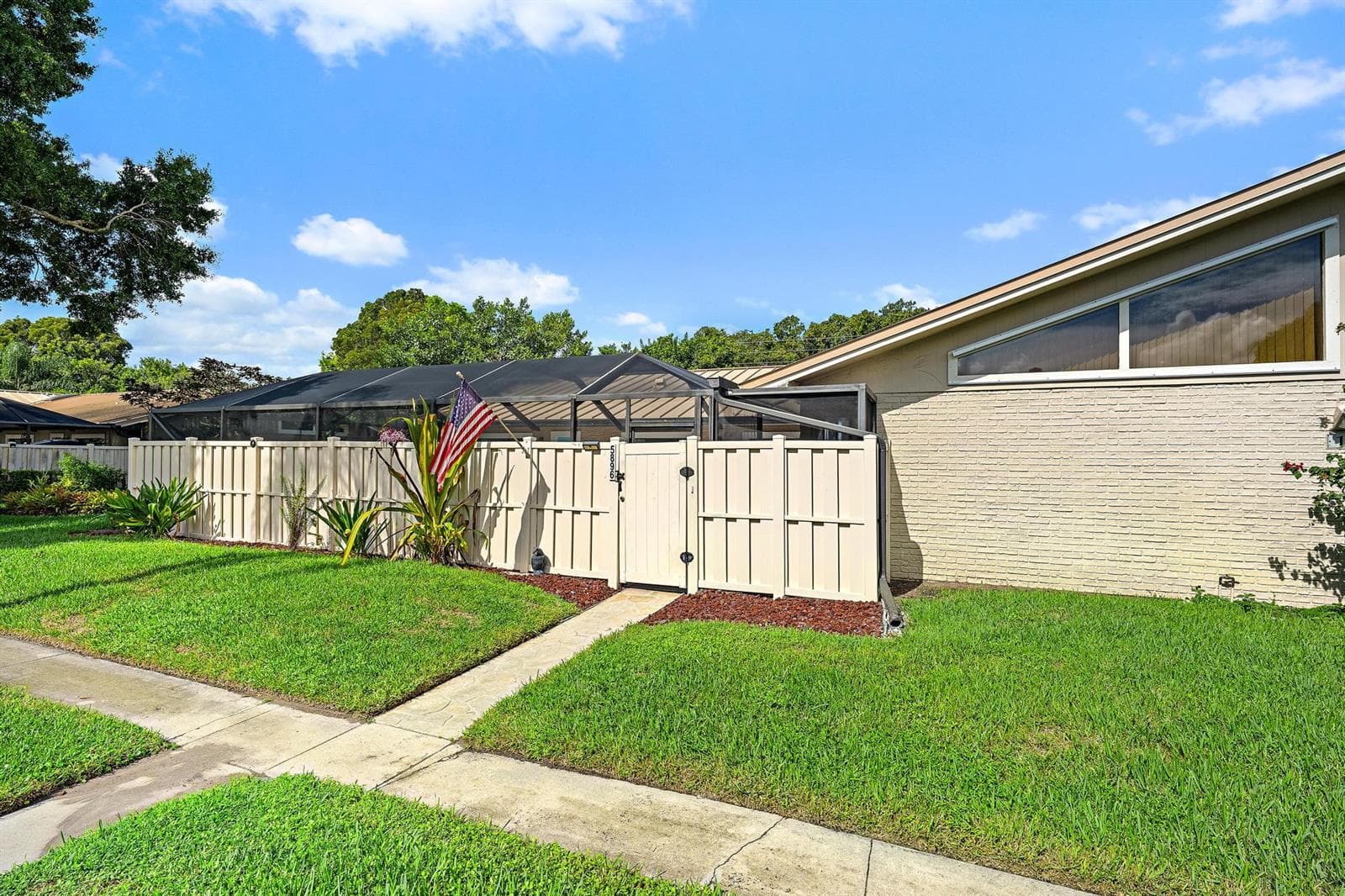 5896 Golden Eagle Cir-18