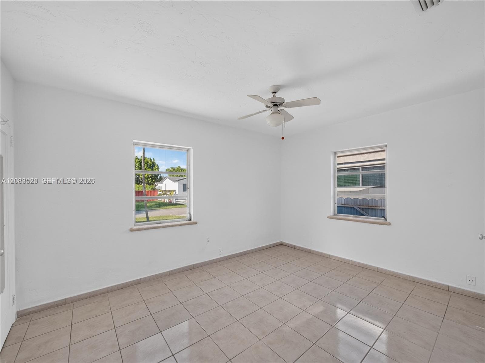 6240 SW 20th Ter photo 4