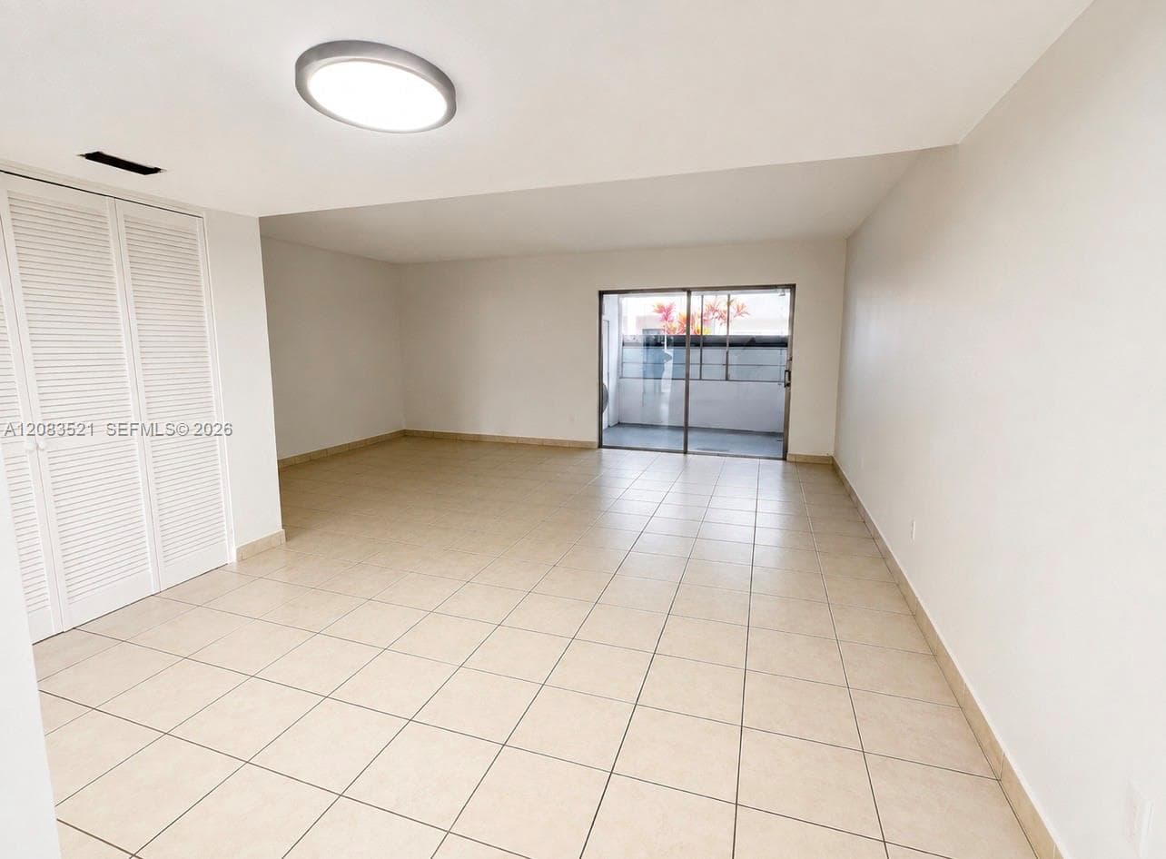 Dining/living area