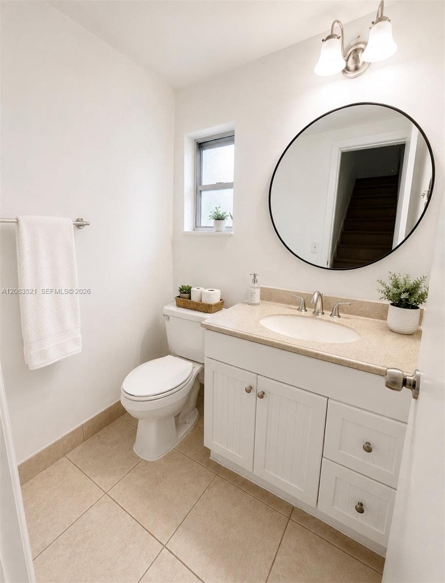 Half bathroom first floor