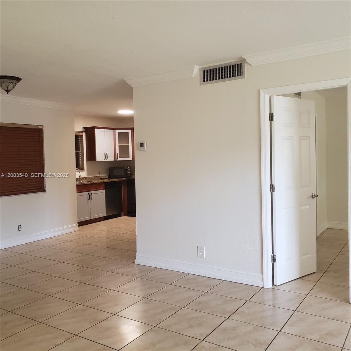 MOFFETT PLACE CONDO · #110 in Hallandale Beach - Photo 4