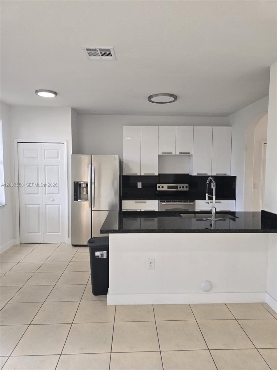 10824 SW 240th Ln photo 3