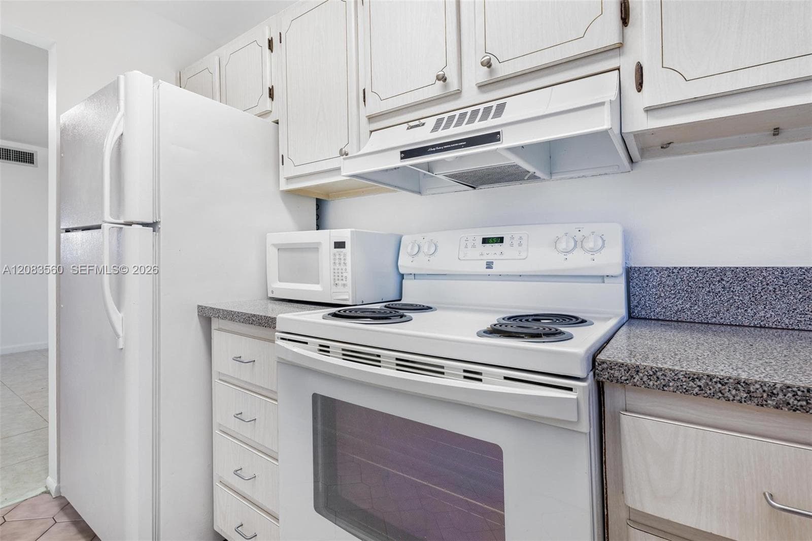 PARADISE BY THE SEA CONDO · #304 in Hallandale Beach - Photo 12