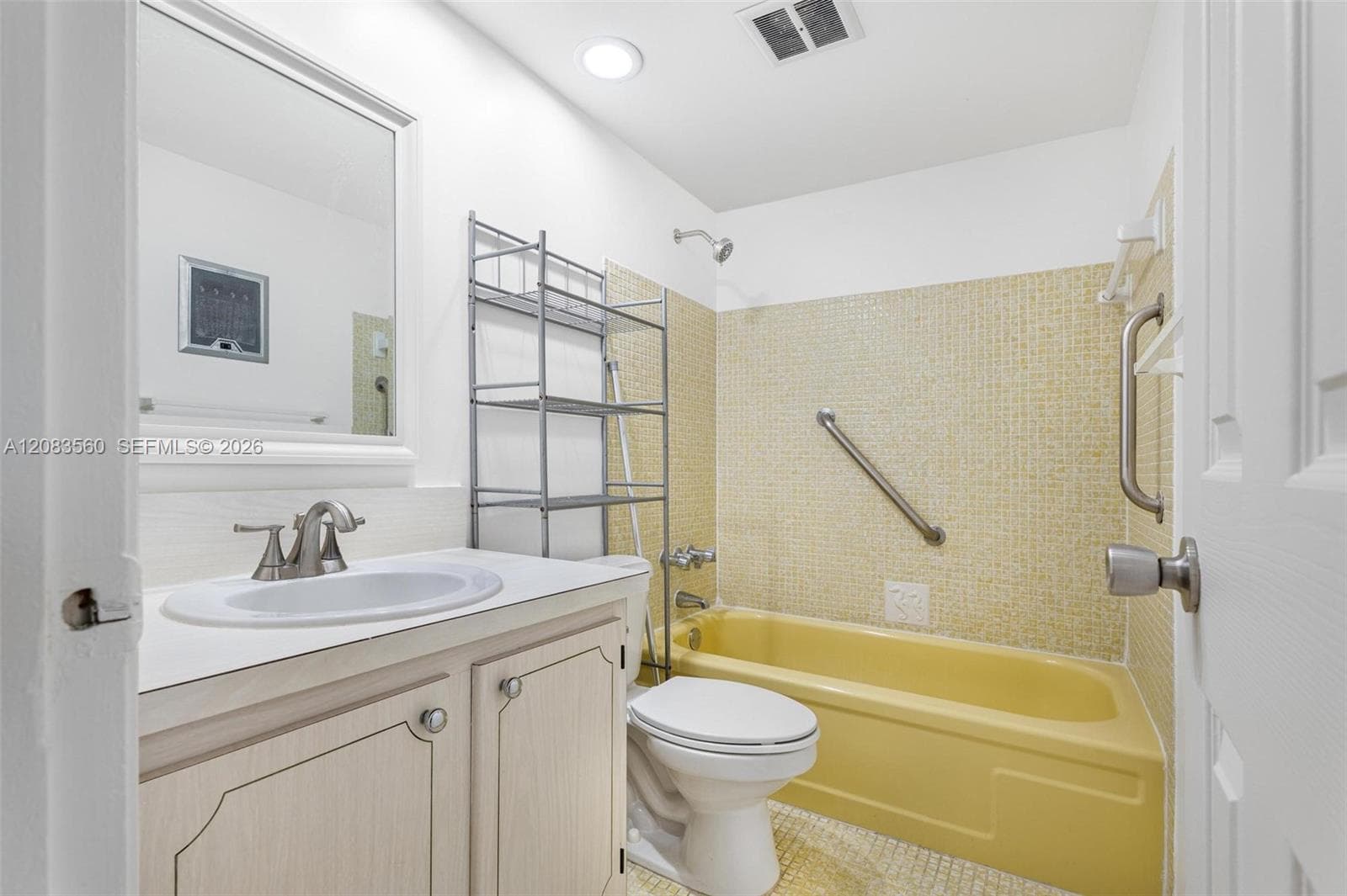 PARADISE BY THE SEA CONDO · #304 in Hallandale Beach - Photo 14