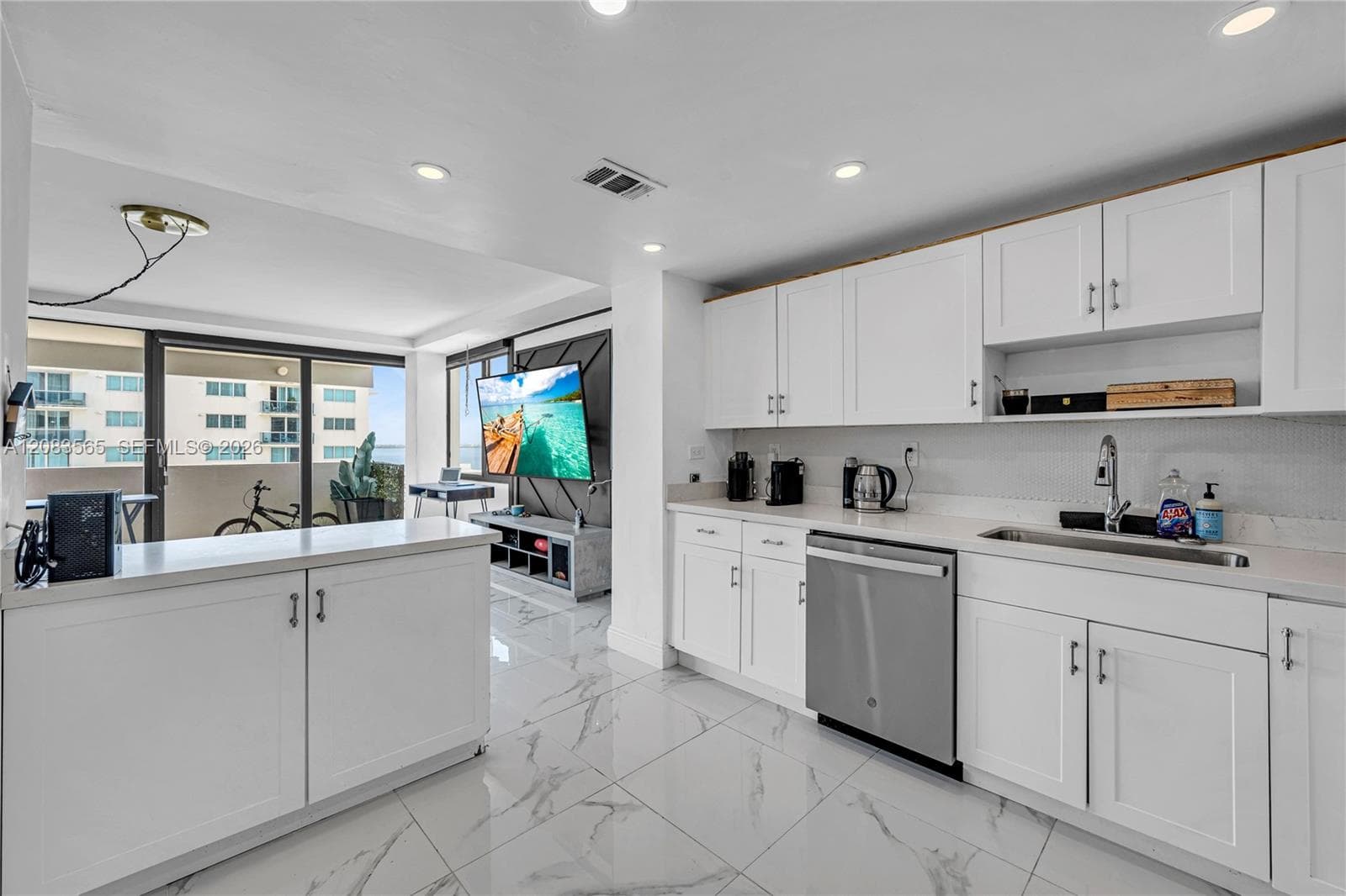 CARIBBEAN TOWERS CONDO · #9A in North Bay Village - Photo 10
