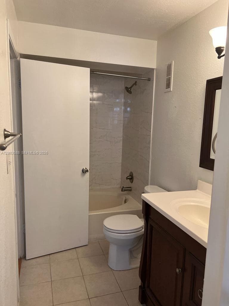 BISCAYNE BEACH CLUB CONDO · #1228 in Miami - Photo 23