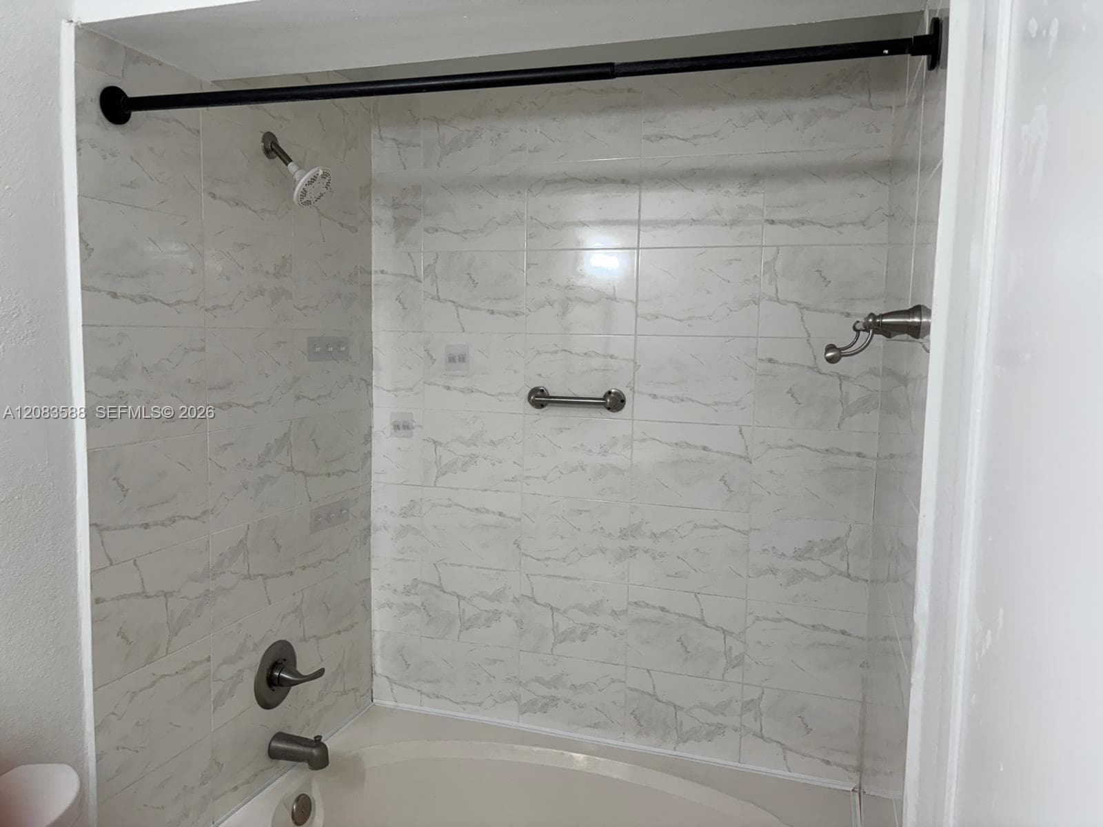 BISCAYNE BEACH CLUB CONDO · #1228 in Miami - Photo 27