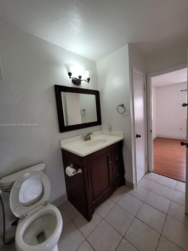 BISCAYNE BEACH CLUB CONDO · #1228 in Miami - Photo 20