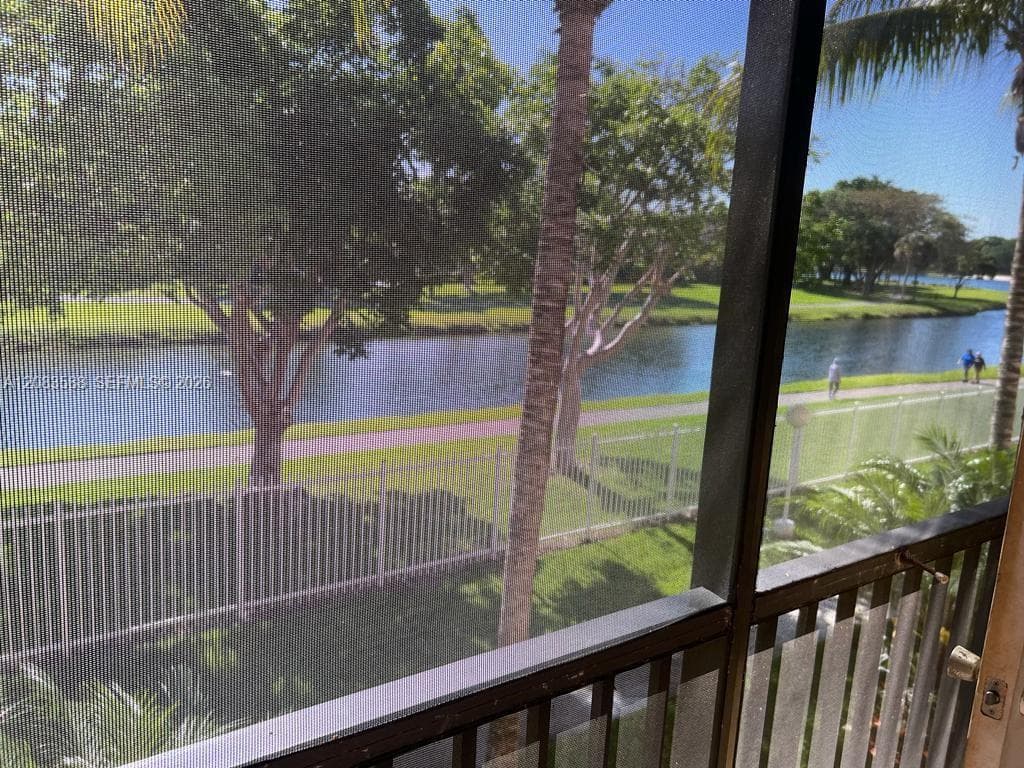 BISCAYNE BEACH CLUB CONDO · #1228 in Miami - Photo 37