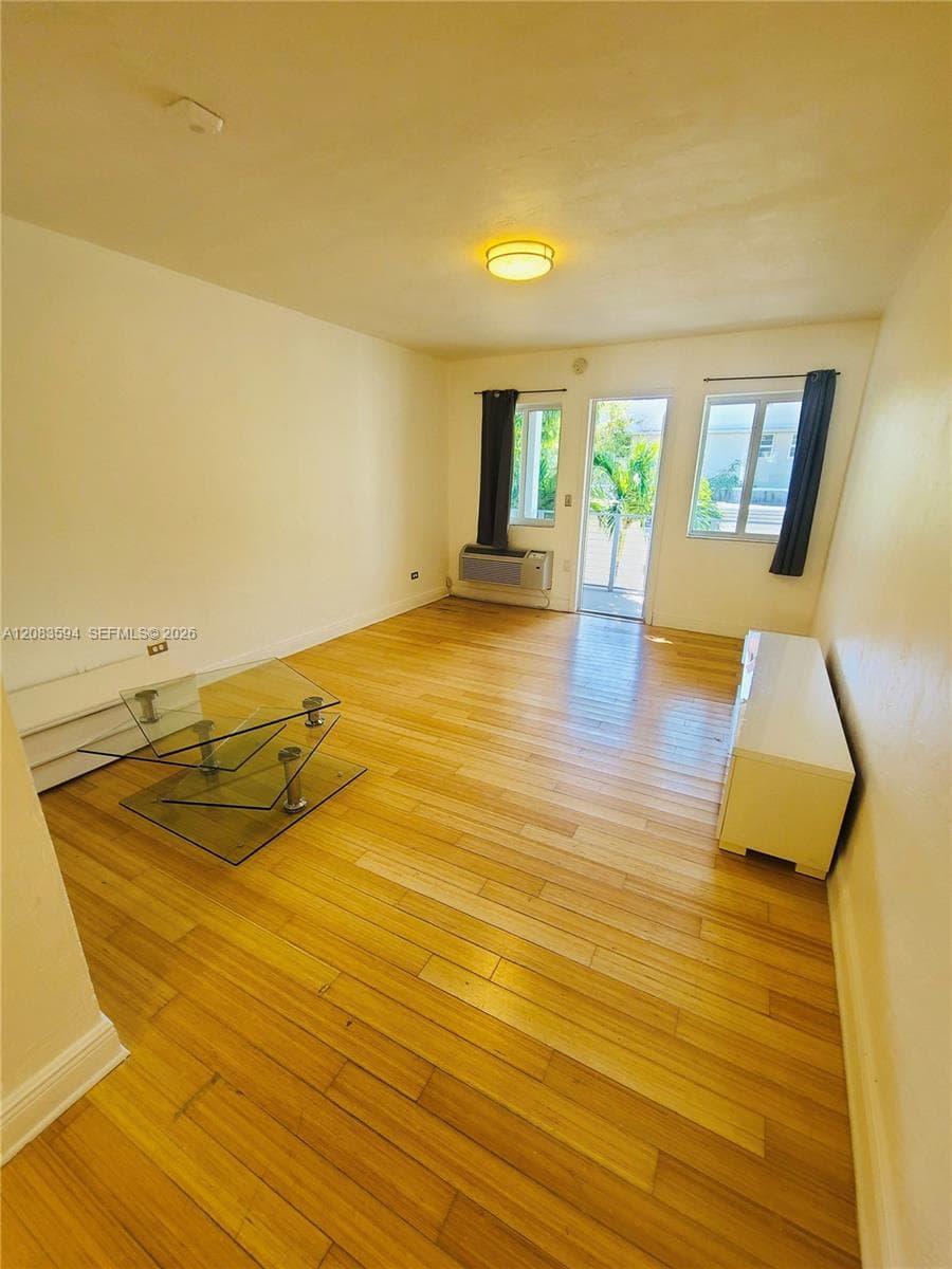 KRENWAL CORP CO-OP · #8B in Miami Beach - Photo 3