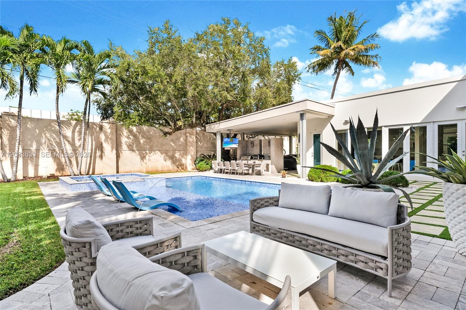 137 W Shore Dr photo 23