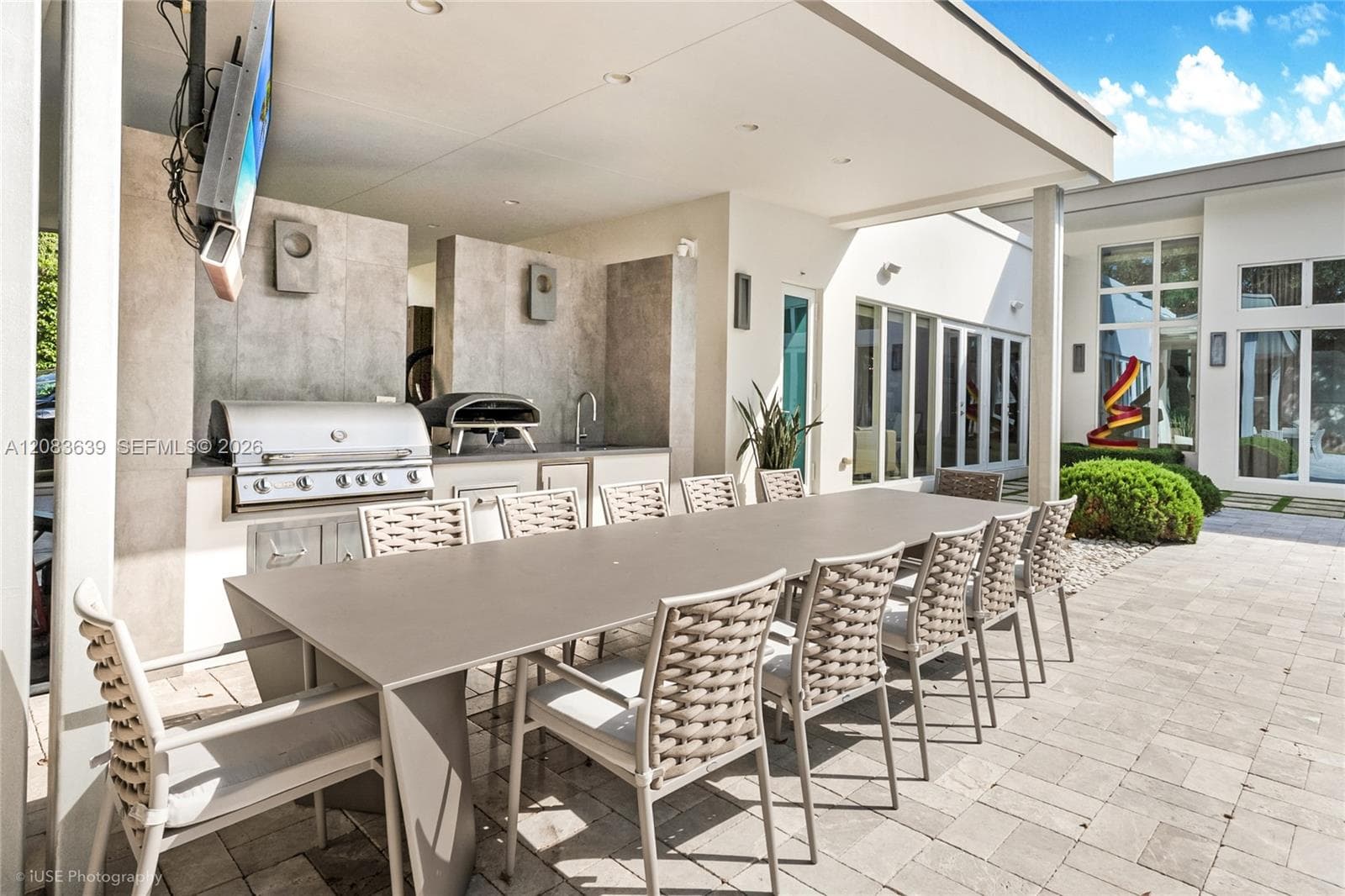 137 W Shore Dr photo 2
