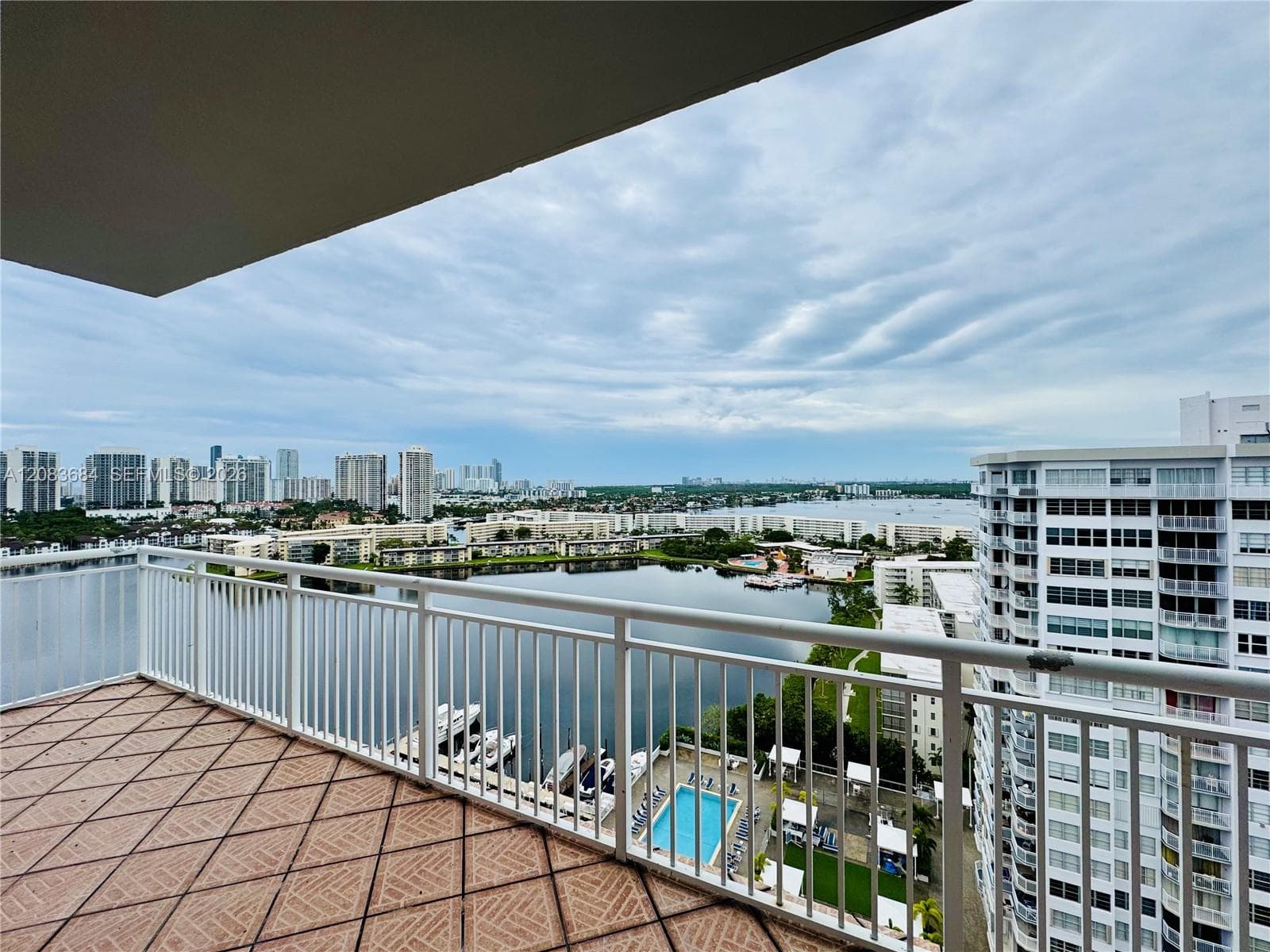 DEL PRADO · #PH03 & PH04 in Aventura - Photo 30