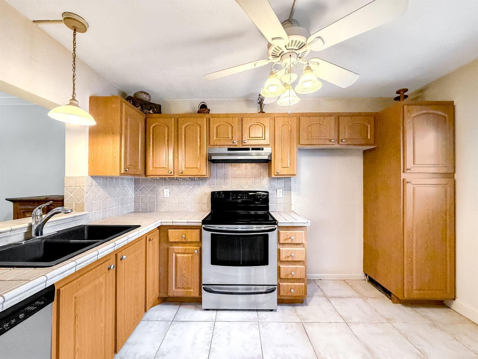29-web-or-mls-JOY_054650