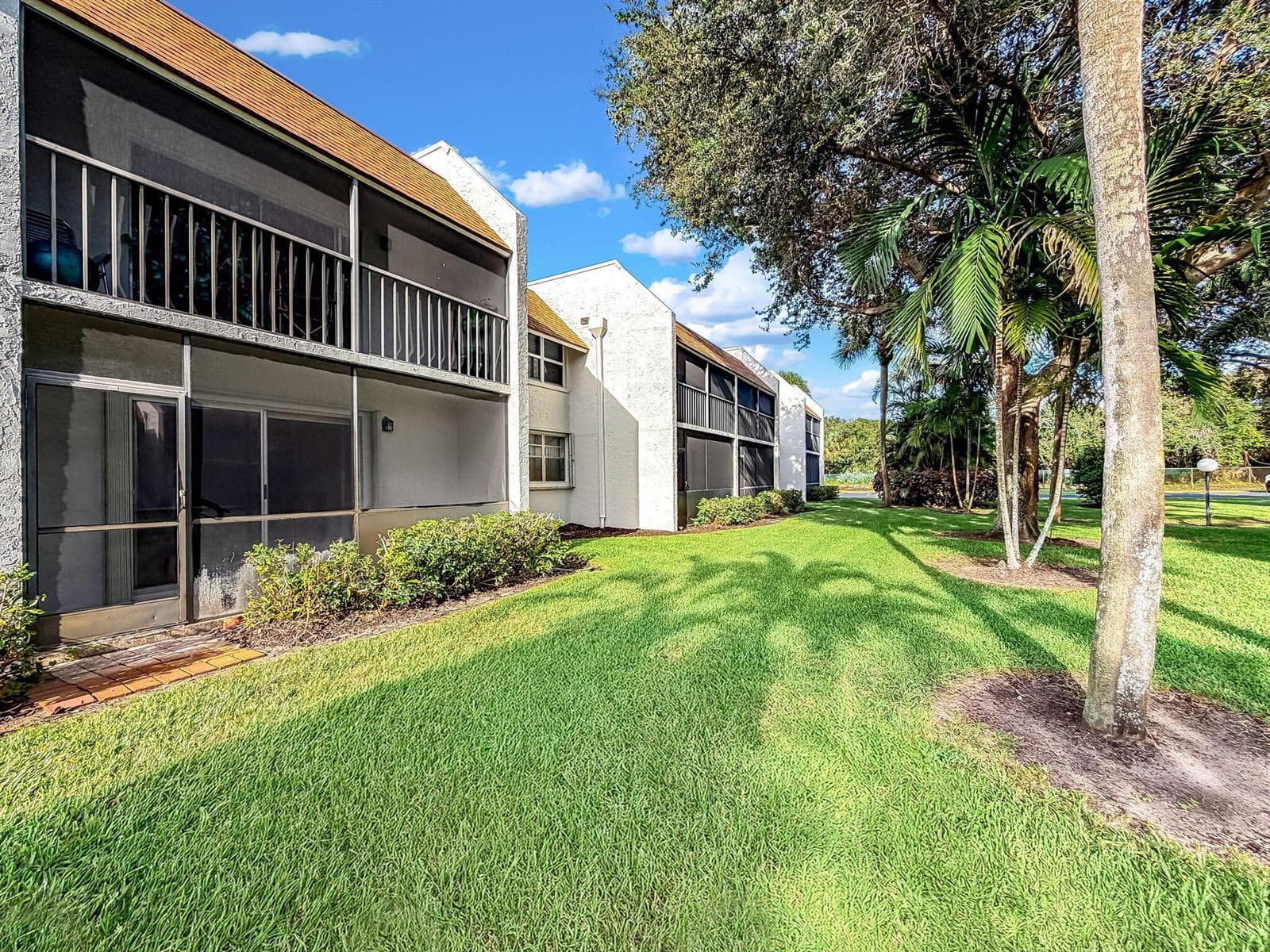 60-web-or-mls-JOY_054790