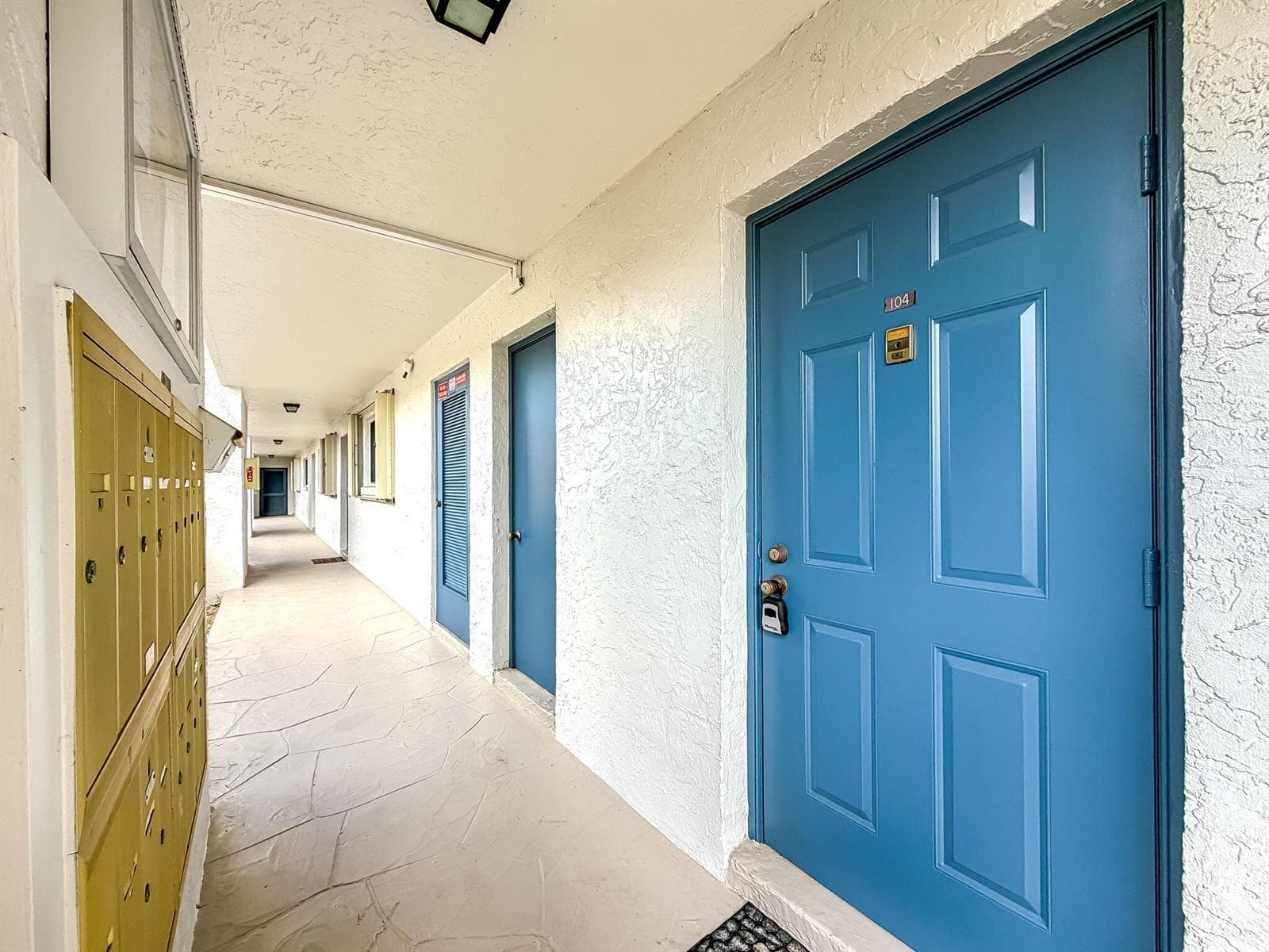 25-web-or-mls-JOY_054630