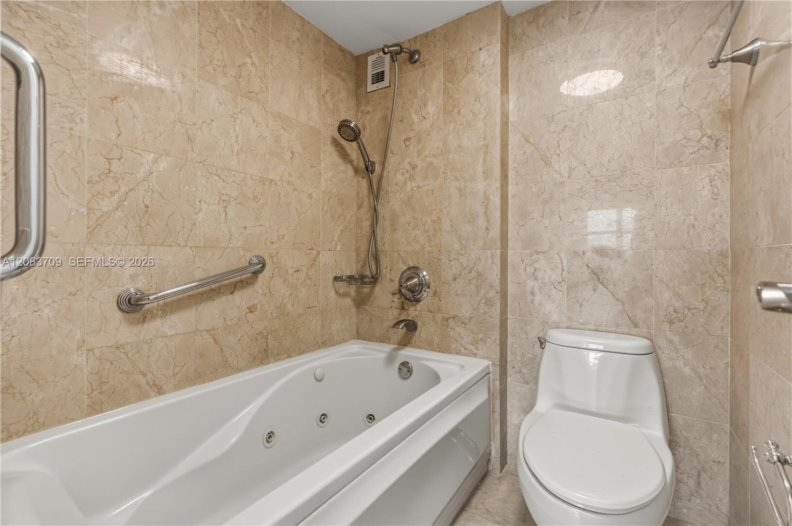 Regency Tower · #15F in Miami Beach - Photo 32