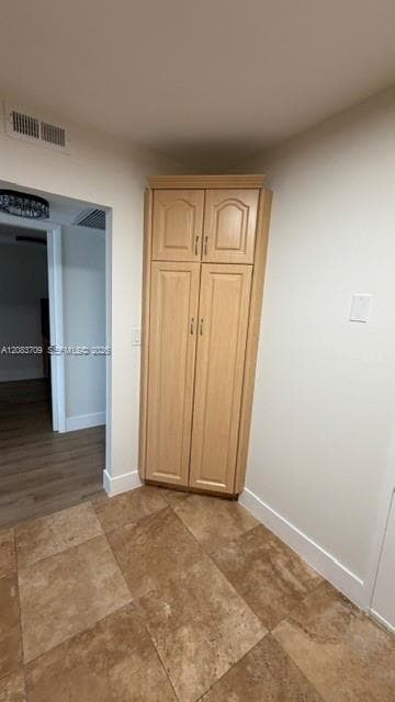 Regency Tower · #15F in Miami Beach - Photo 37
