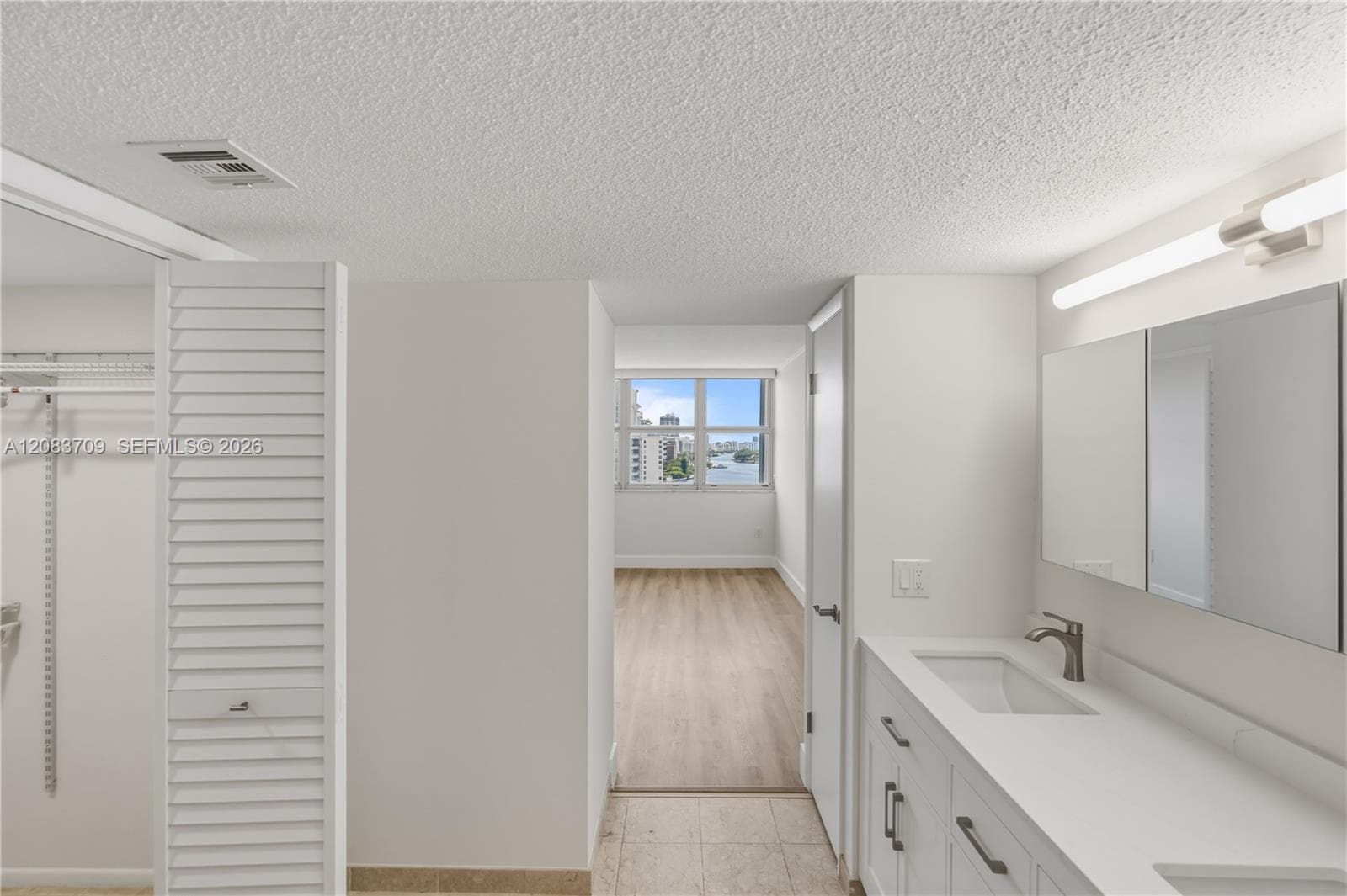 Regency Tower · #15F in Miami Beach - Photo 31
