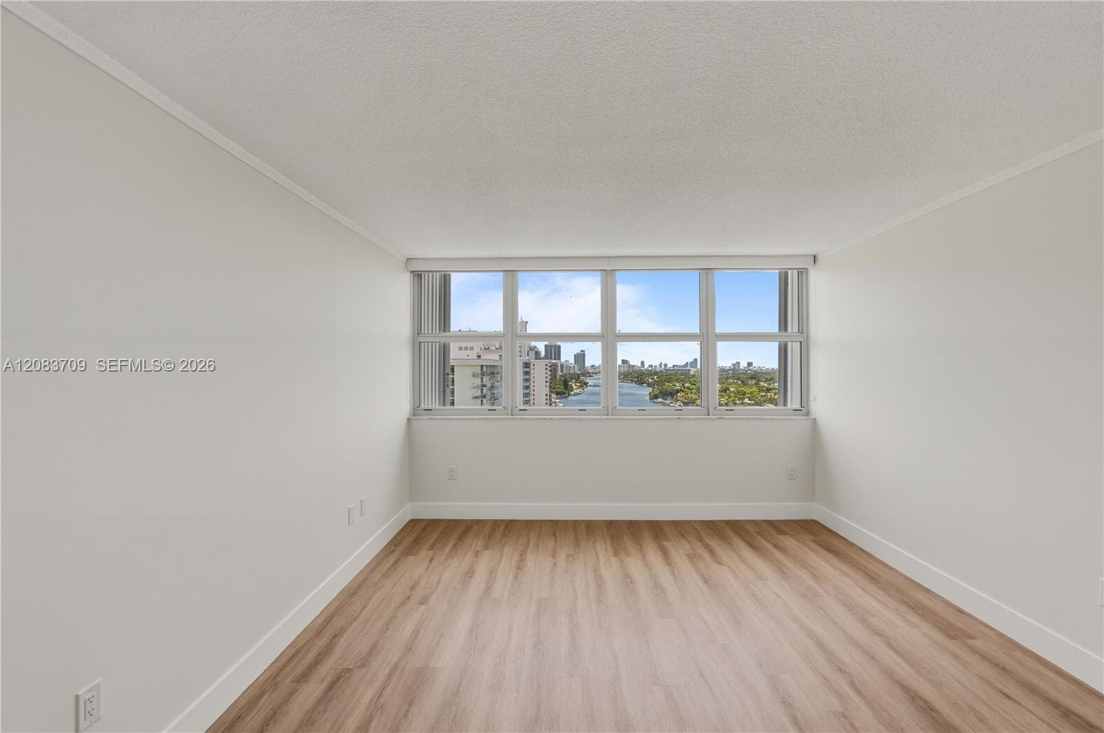 Regency Tower · #15F in Miami Beach - Photo 25