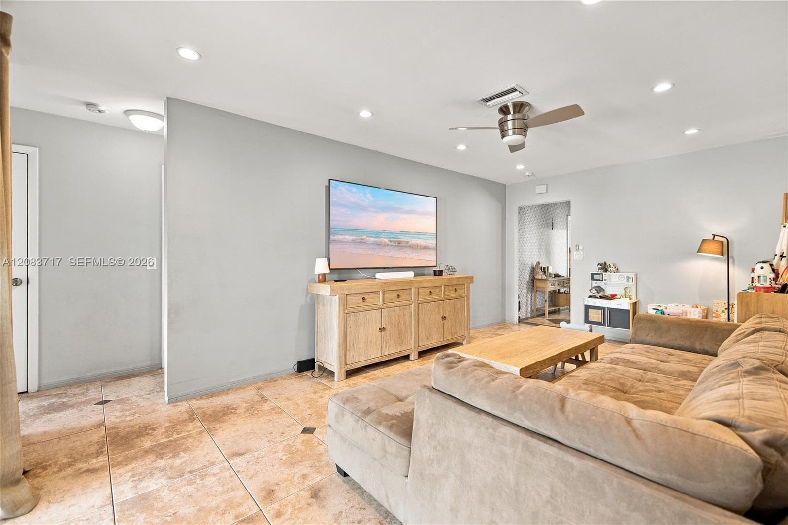 1119 Buchanan St photo 7