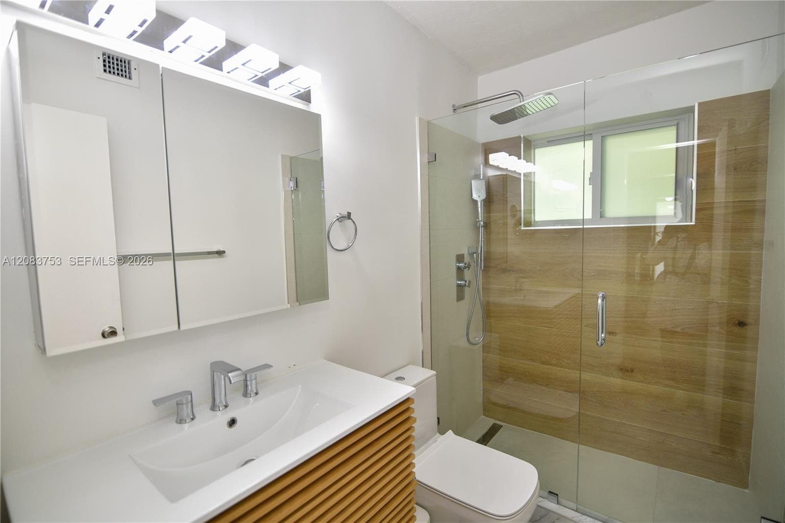 Golden Dreams Condo · #26 in Miami Beach - Photo 6