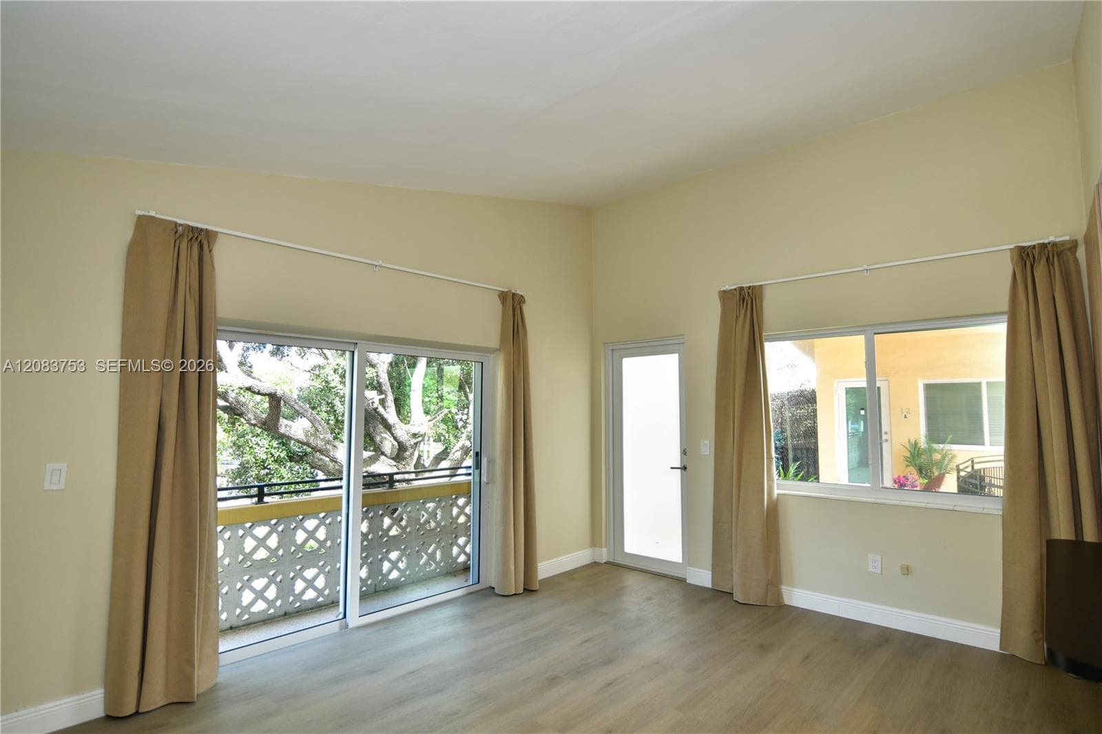 Golden Dreams Condo · #26 in Miami Beach - Photo 5