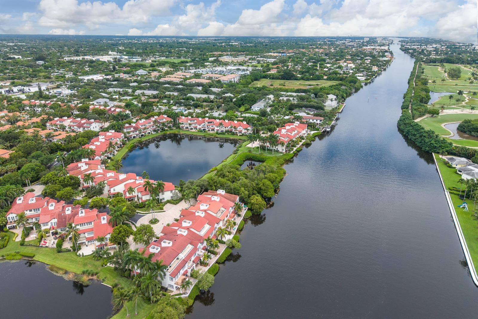 828 Estuary Way