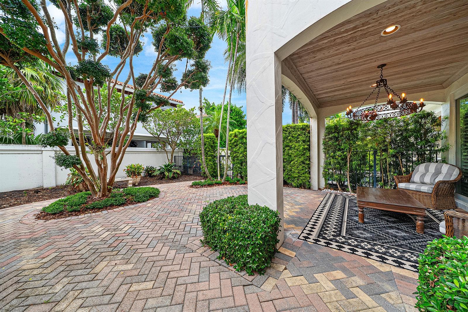 828 Estuary Way