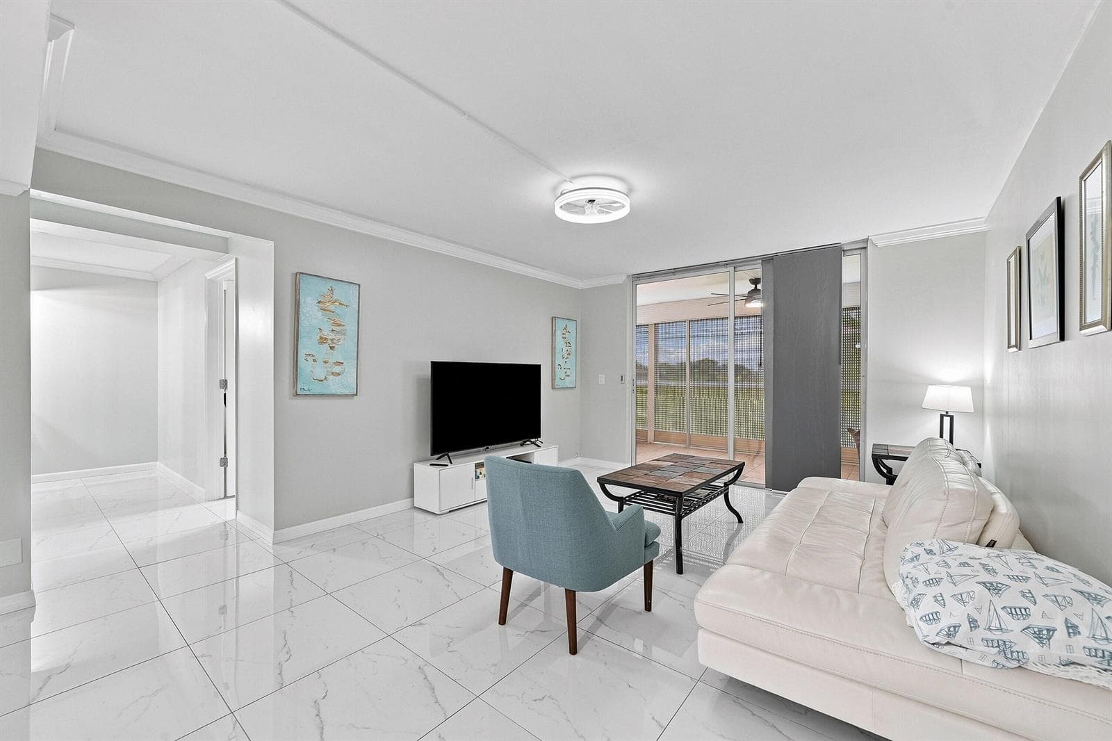 13_living room