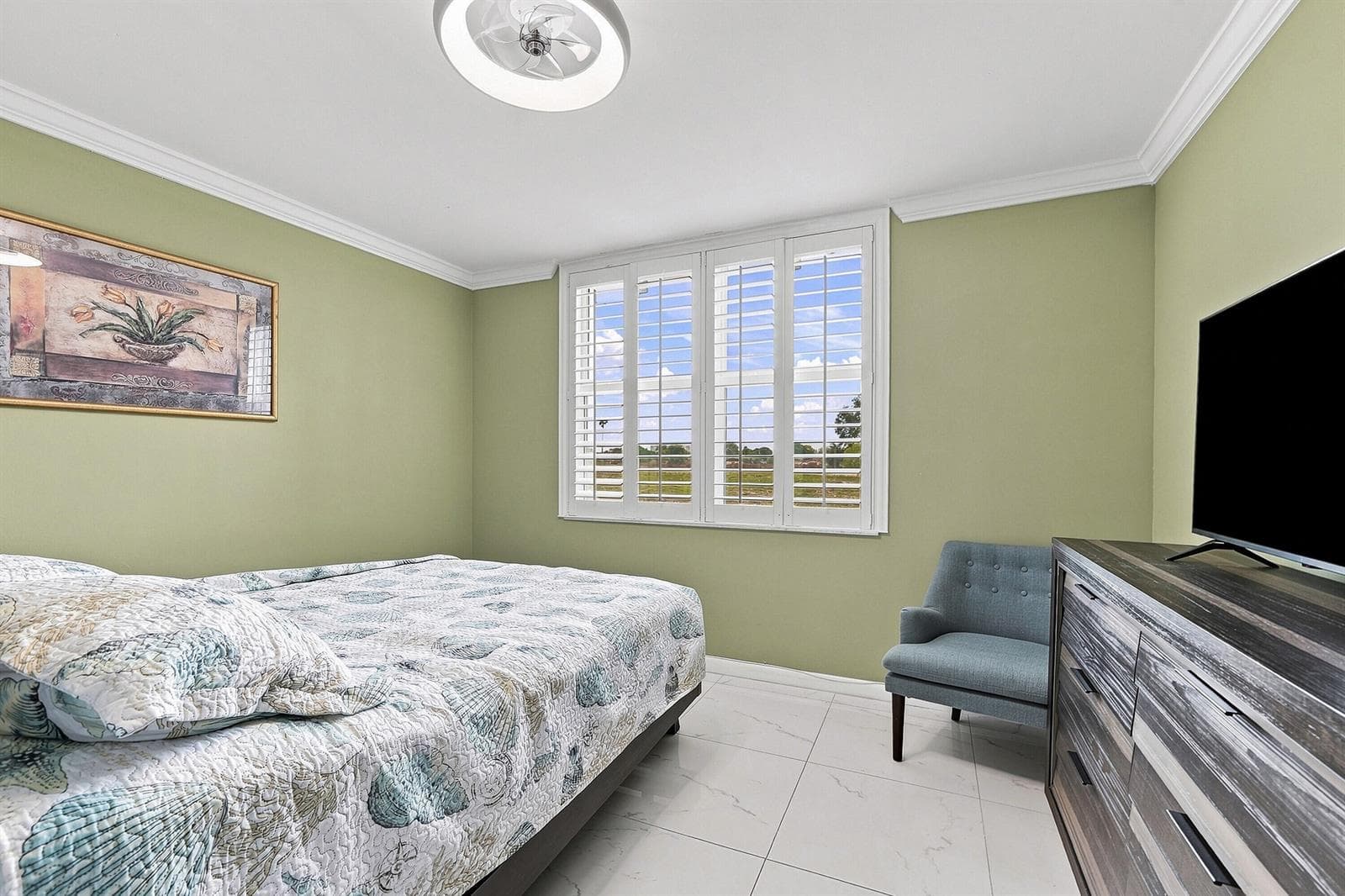 22_bedroom