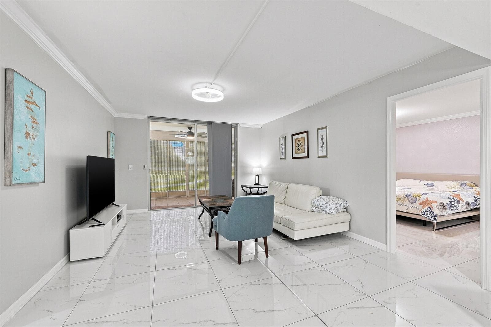 14_living room