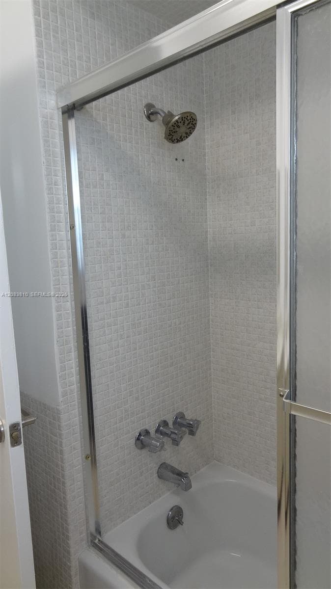 GOLDEN ISLES CONDO APTS · #319 in Hallandale Beach - Photo 13