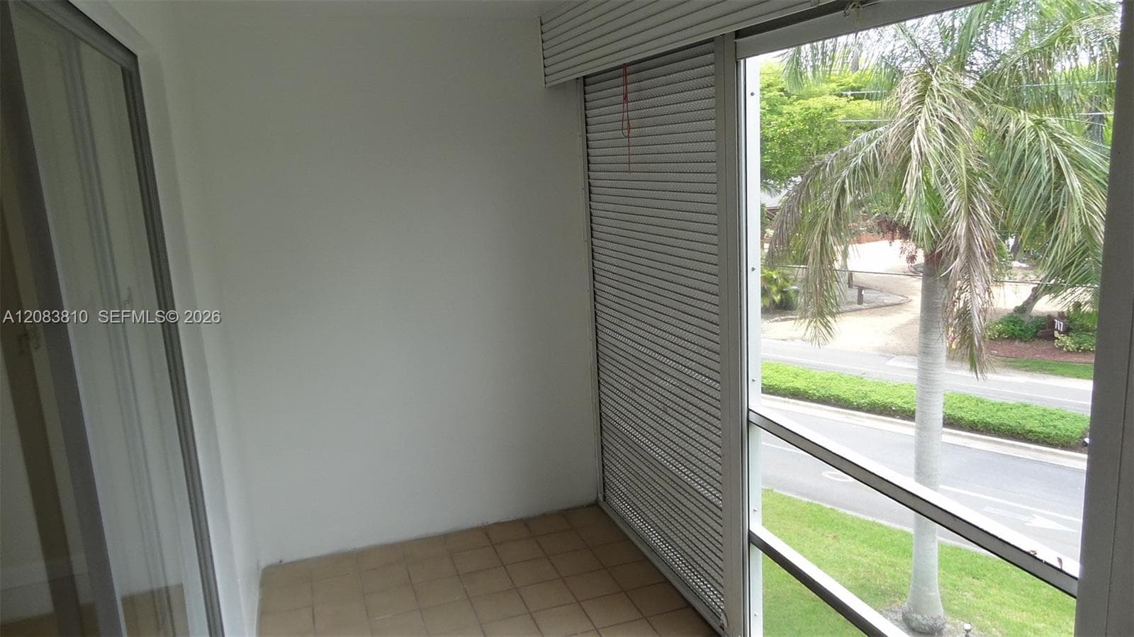 GOLDEN ISLES CONDO APTS · #319 in Hallandale Beach - Photo 16