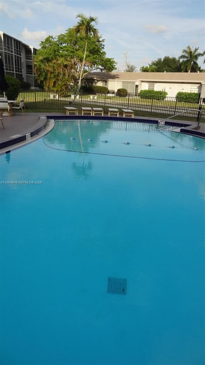 GOLDEN ISLES CONDO APTS · #319 in Hallandale Beach - Photo 26