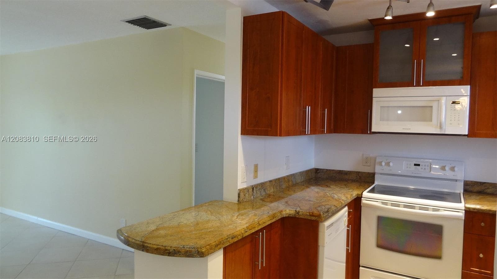 GOLDEN ISLES CONDO APTS · #319 in Hallandale Beach - Photo 7