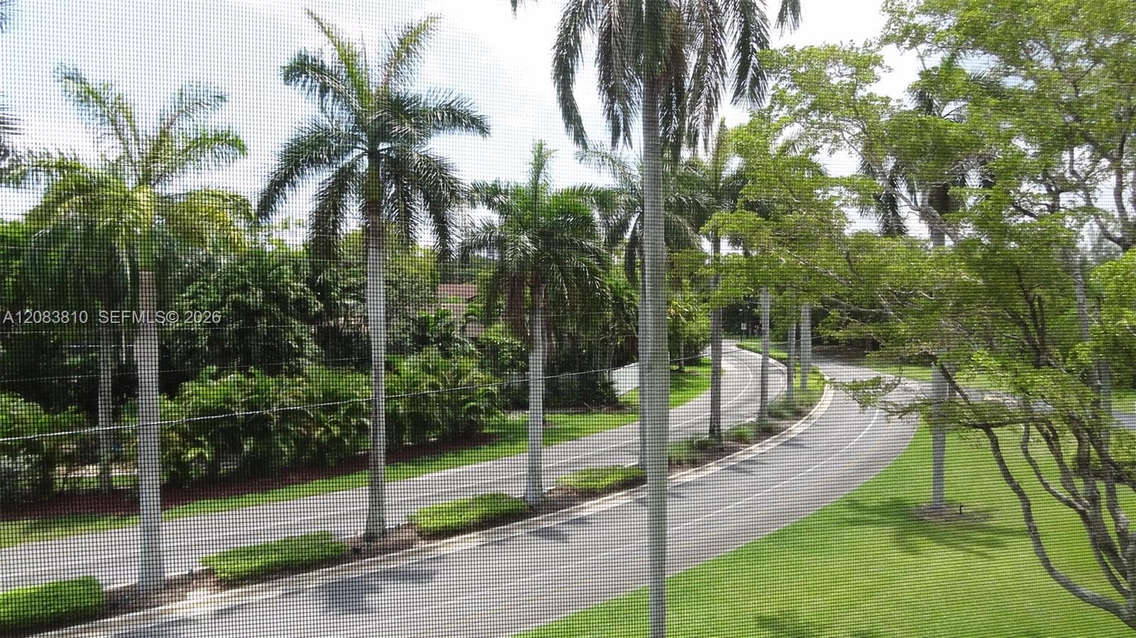 GOLDEN ISLES CONDO APTS · #319 in Hallandale Beach - Photo 15