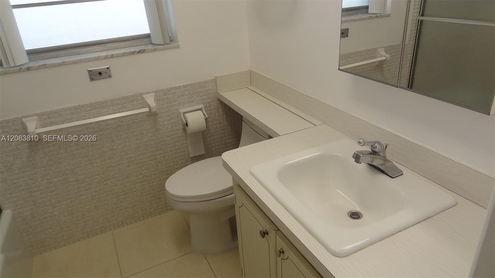 GOLDEN ISLES CONDO APTS · #319 in Hallandale Beach - Photo 11