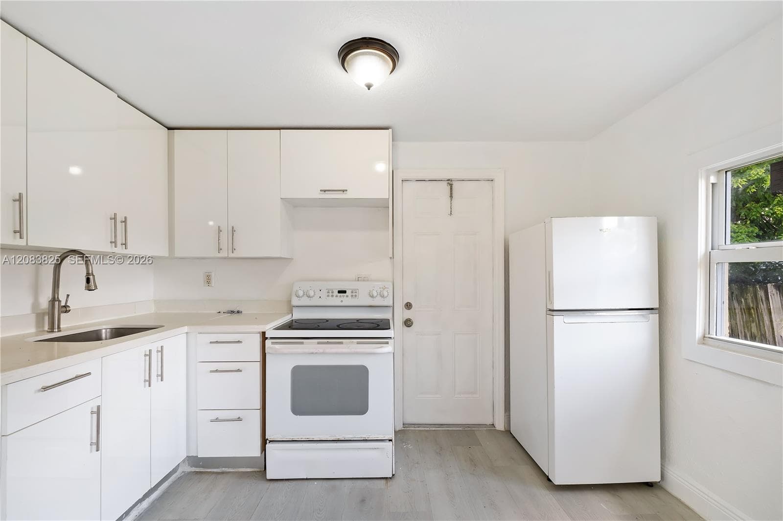 5714 NW 21th ave. photo 4
