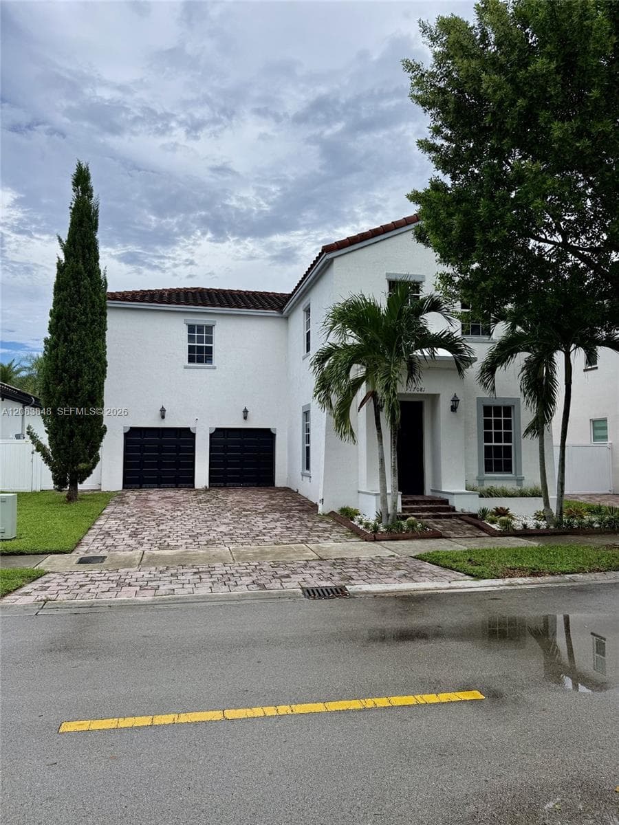 17081 SW 94th Way photo 2