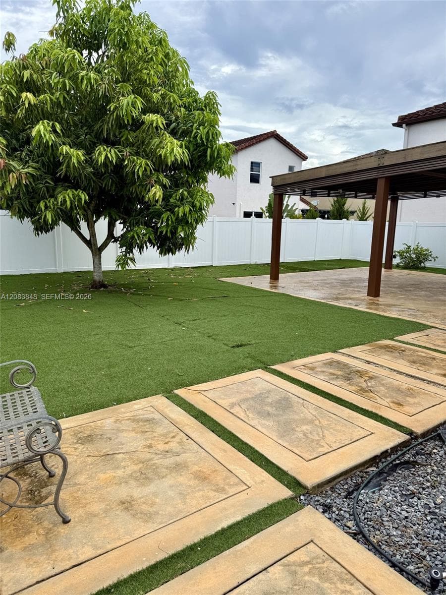 17081 SW 94th Way photo 3