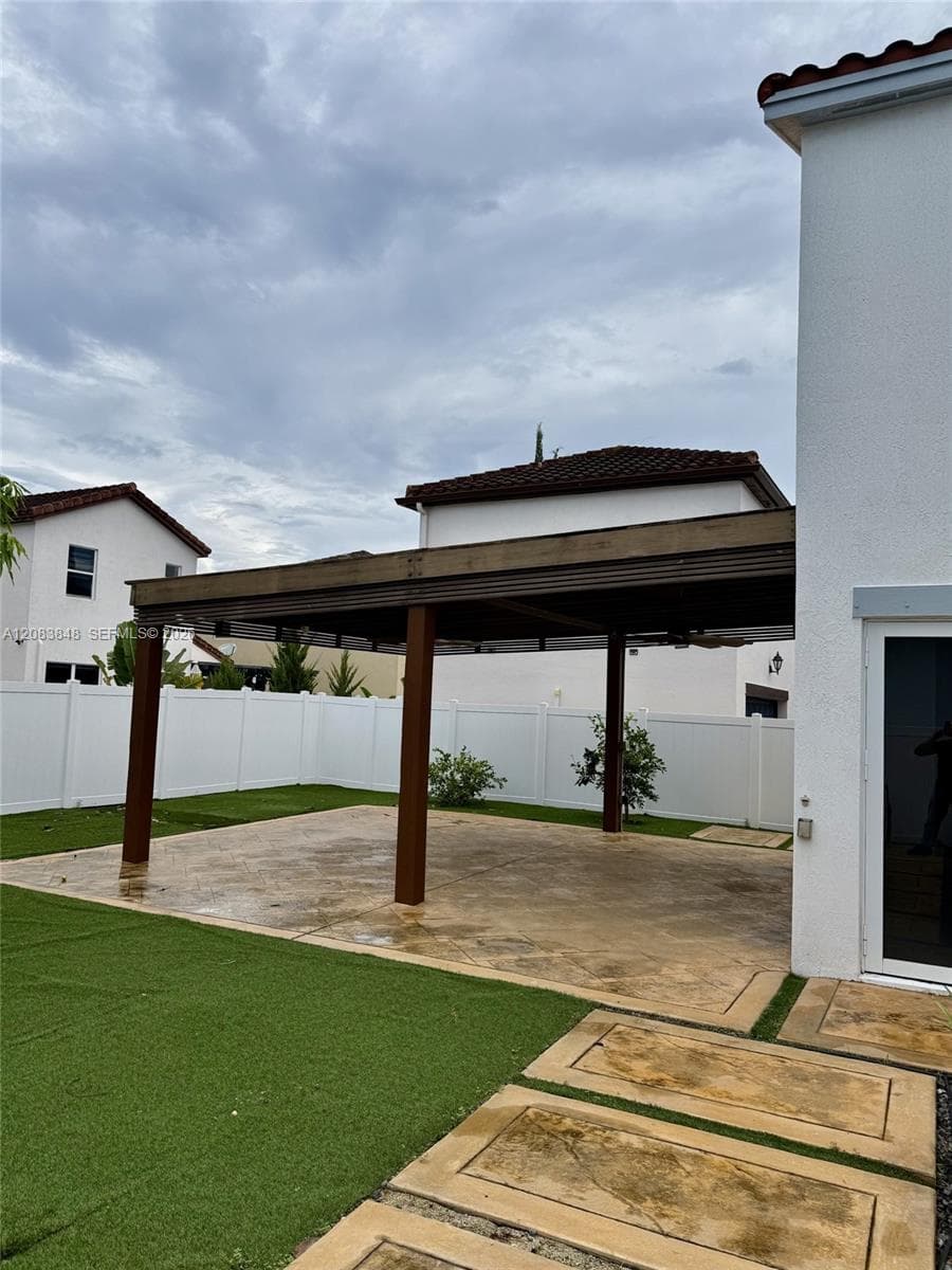17081 SW 94th Way photo 4