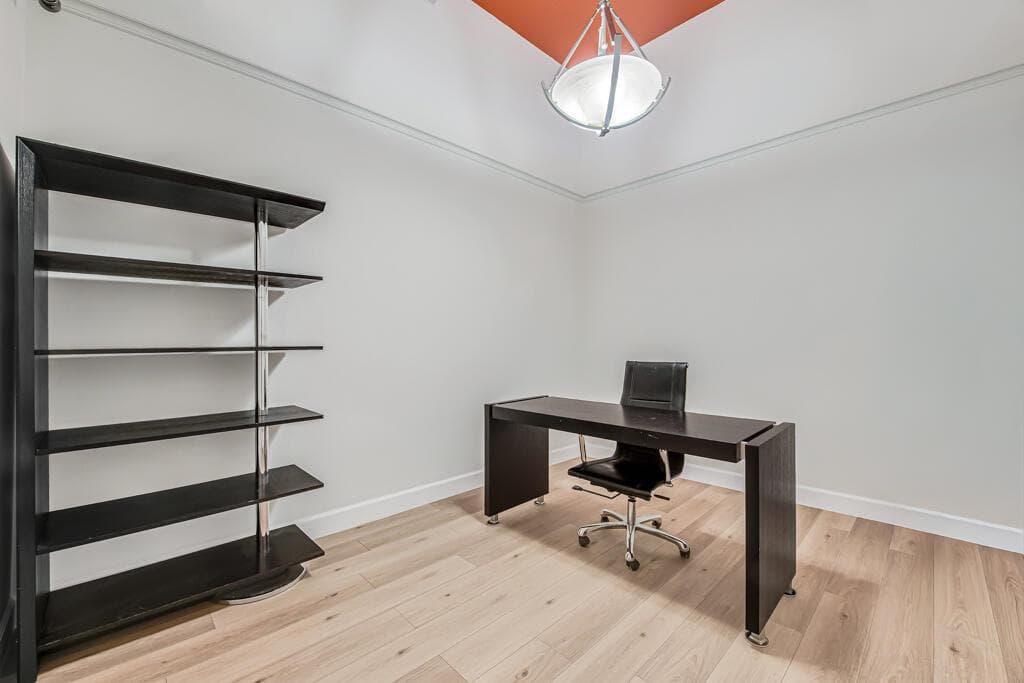 Office/Formal Dinaing Room